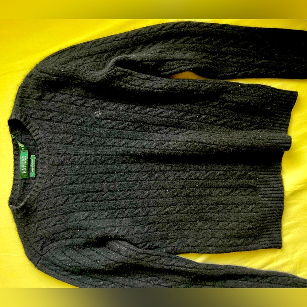 Ralph Lauren 100% cashmere small sweater